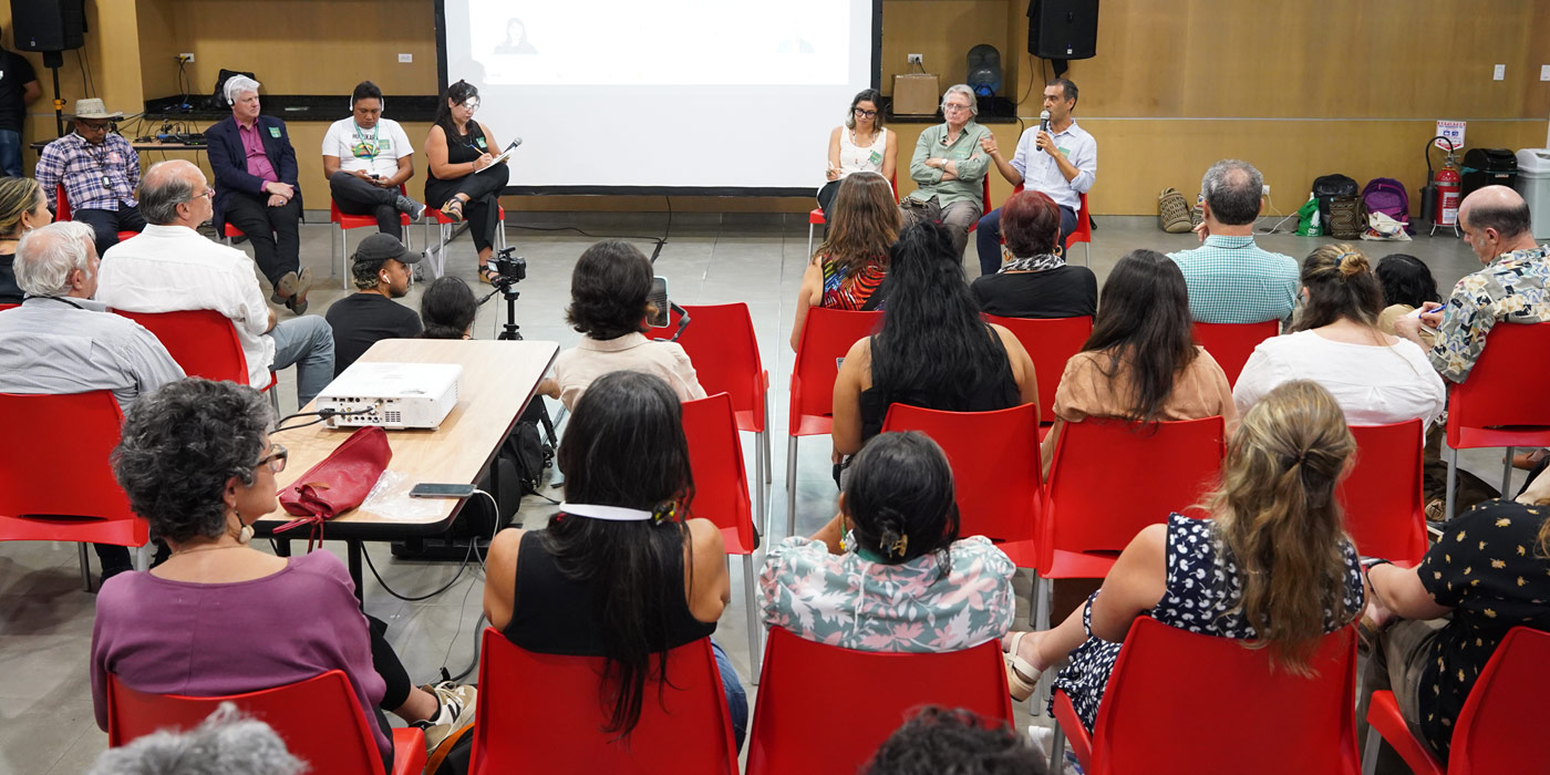 Hubo una concurrida asistencia que, en inglés y español, siguió a los panelistas de este evento de la COP16.