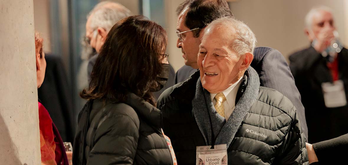 Al evento, realizado en el Centro del Japón, acudieron 25 egresados de varias facultades