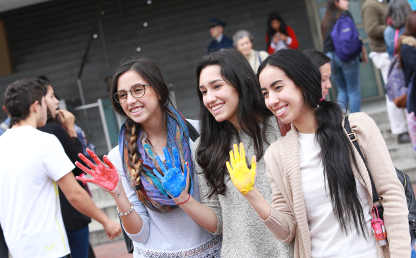 Estudiantes de Los Andes en el Día Paíz en 2016