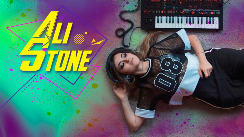 Ali Stone  DJ egresada de Uniandes