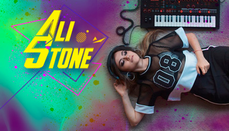 Ali Stone  DJ egresada de Uniandes