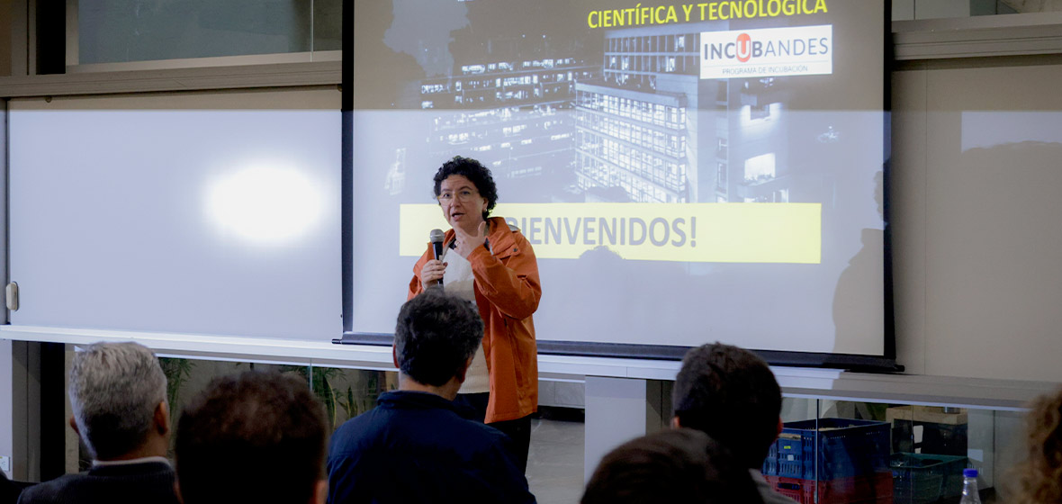 Silvia Restrepo, Vicerrectora de Investigación y Creación expresa la importancia de fortalecer una cultura emprendedora