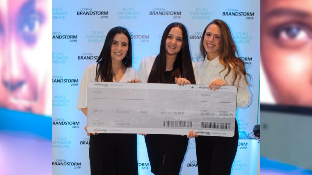 Manuela Bautista, María Vélez y Andrea Miller, estudiantes de la Facultad de Administración, ganaron la competencia Brandstorm 2019 de L’Oreal Colombia.