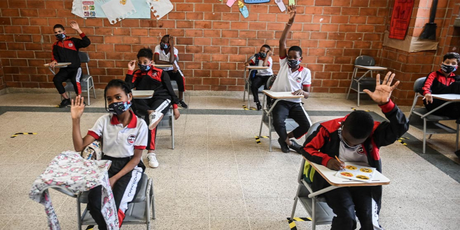 "La buena noticia es que la pandemia promovió, en algunos casos, un cuestionamiento más crítico de lo que vale la pena aprender y de cómo evaluamos ese aprendizaje". Imagen AFP