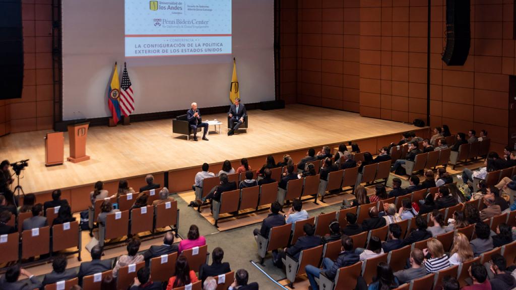 Image of the ML auditorium at Los Andes during Joe Biden’s visit to Colombia. 