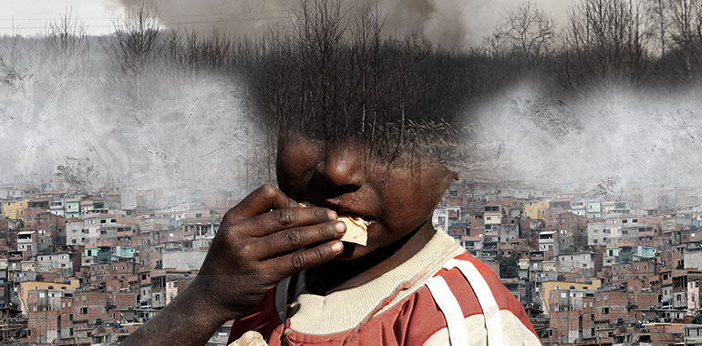 Imagen de niño comiendo una galleta se difumina en un incendio forestal.