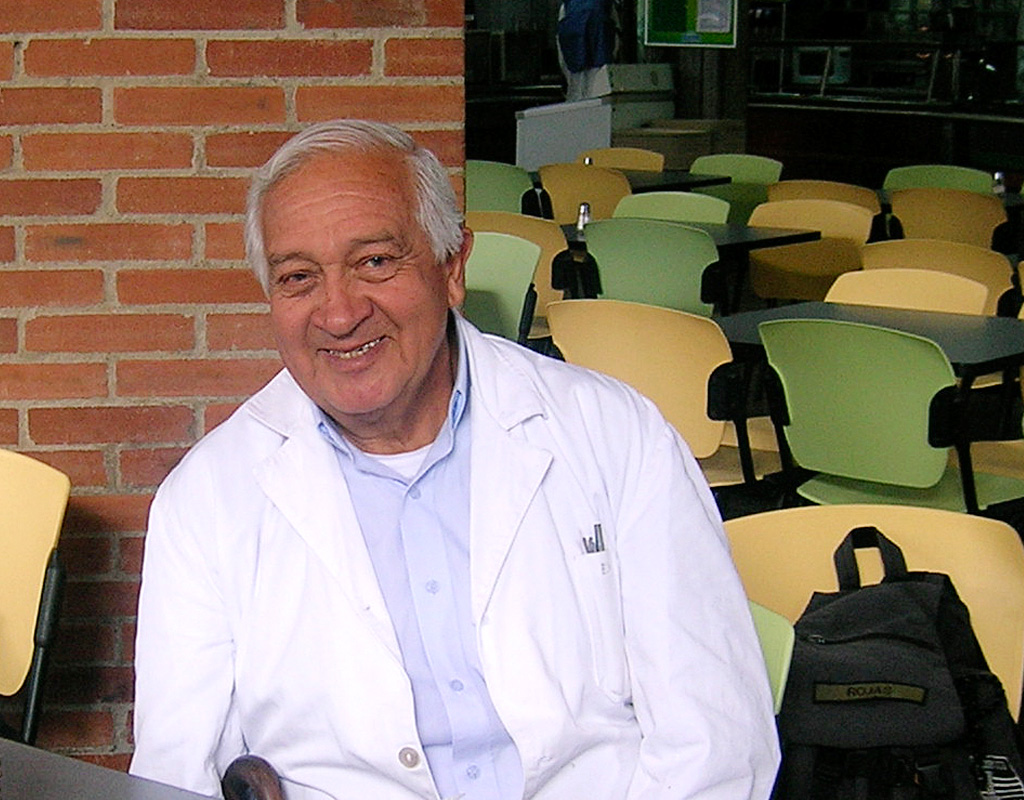 Enrique Villarraga, profesor Uniandes
